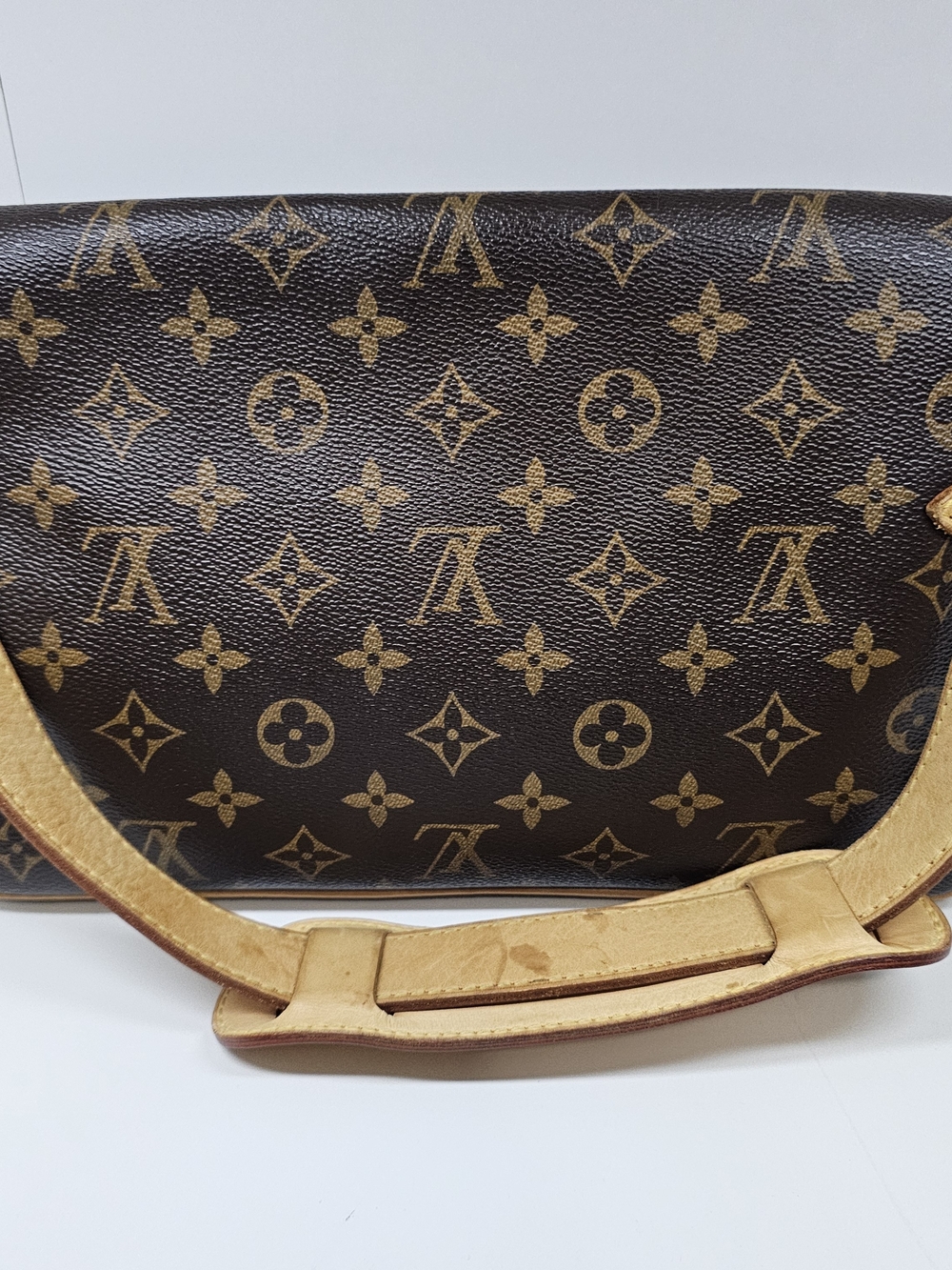 Louis Vuitton Hudson Monogram Canvas Shoulder Bag in Brown and Tan - Picture 7 of 16